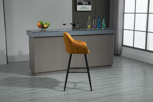 Fola - Barska stolica Sherlockbar - curry