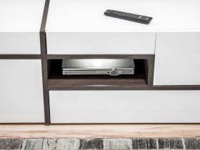 ASM Meble - Visoka vitrina Cross - bijela