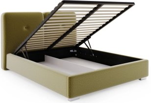 Cleo Olive