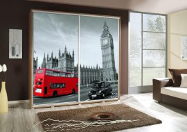 Ormar s kliznim vratima s grafikom London 2 Penelopa 205 cm - hrast riviera